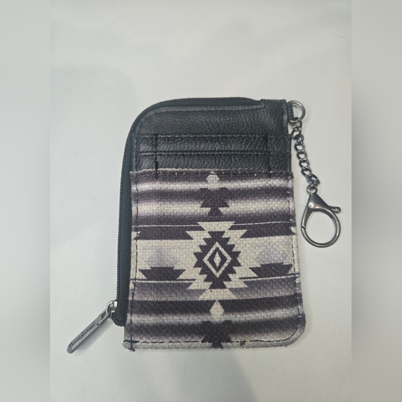Wrangler Other - WRANGLER Patterned Wallet with Keychain